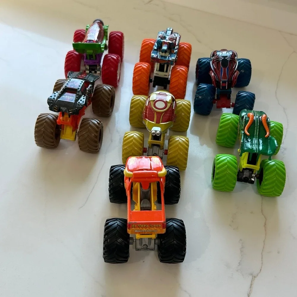 Monster Jam Toy Trucks Bundle 7 Trucks